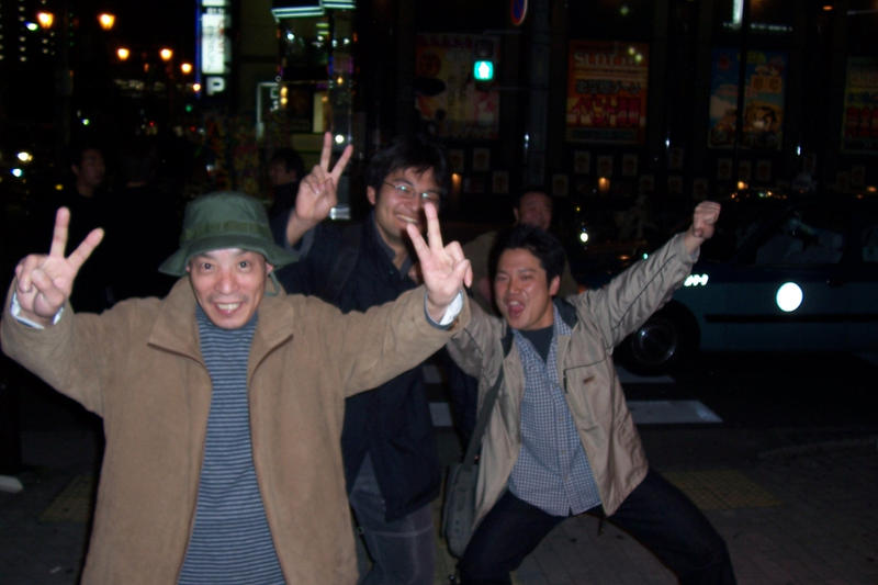 http://fc08.deviantart.com/fs14/i/2007/012/5/d/Drunk_Japanese_People_by_Shippo_Japan_pics.jpg