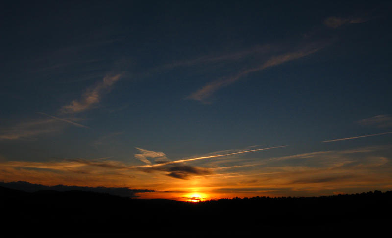 IMAGE: http://fc08.deviantart.com/fs32/i/2008/222/b/c/Sunset_II_by_thestig99.jpg